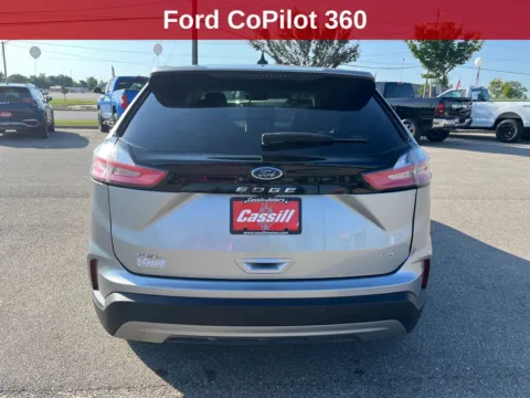 More photos of 2022 Ford Edge SEL at Cassill Motors, IA