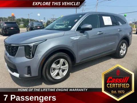 Silver 2024 Kia Sorento LX for sale in Cedar Rapids, IA