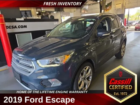 Green 2019 Ford Escape Titanium for sale in Cedar Rapids, IA