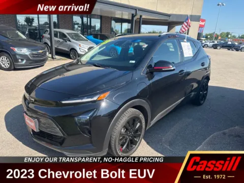 Black 2023 Chevrolet Bolt EUV LT for sale in Cedar Rapids, IA