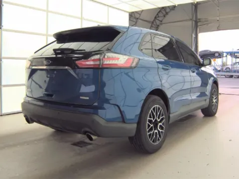 More photos of 2020 Ford Edge SE at Cassill Motors, IA