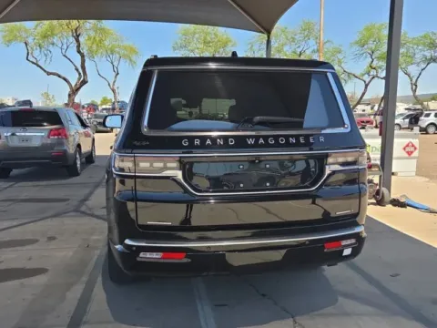 Another view of 2022 Jeep Grand Wagoneer Series III for sale in Cedar Rapids, IA at Cassill Motors
