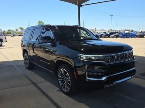 More photos of 2022 Jeep Grand Wagoneer Series III at Cassill Motors, IA