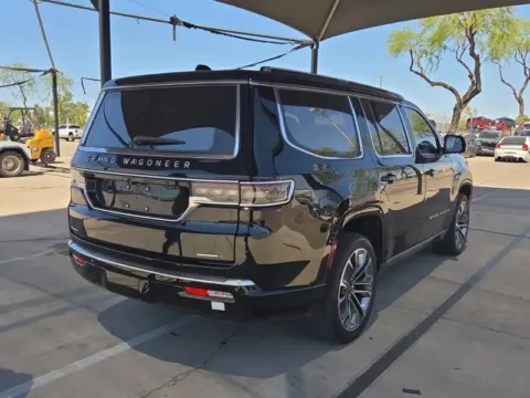 More photos of 2022 Jeep Grand Wagoneer Series III at Cassill Motors, IA