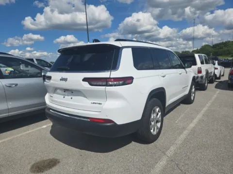 More photos of 2023 Jeep Grand Cherokee L Limited at Cassill Motors, IA
