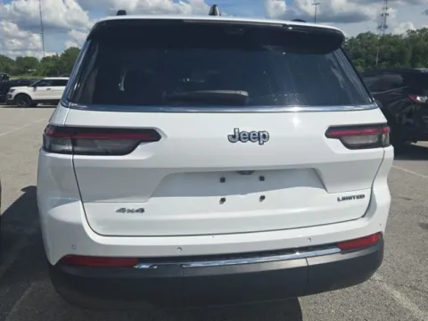 More photos of 2023 Jeep Grand Cherokee L Limited at Cassill Motors, IA