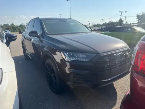 More photos of 2021 Audi Q7 55 Prestige at Cassill Motors, IA