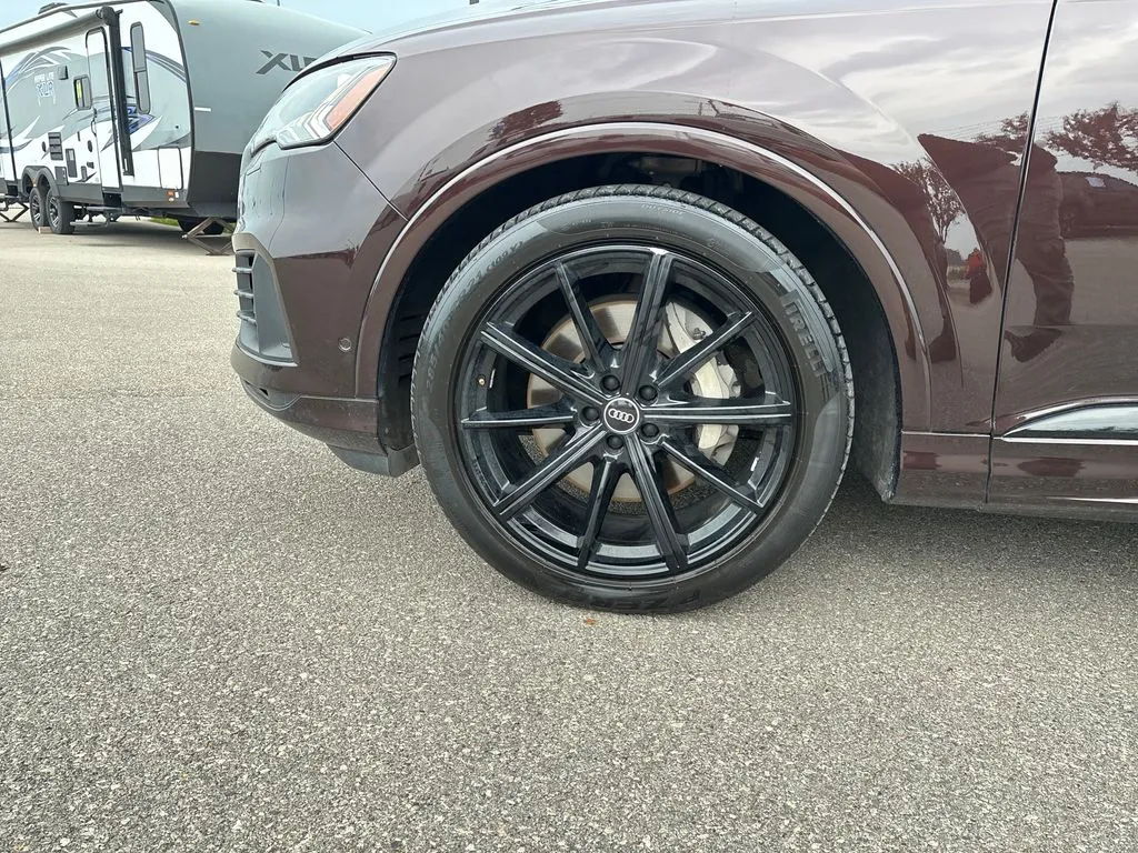 Audi Q7 photo 29