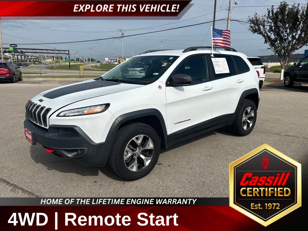 White 2016 Jeep Cherokee Trailhawk for sale in Cedar Rapids, IA