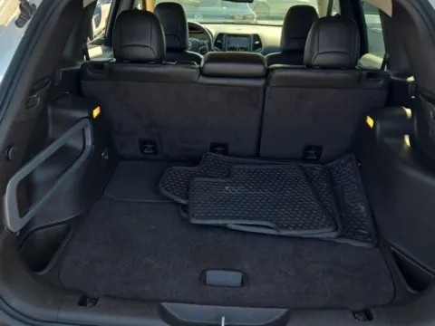 More photos of 2016 Jeep Cherokee Trailhawk at Cassill Motors, IA