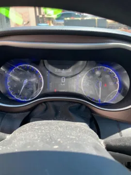 More photos of 2018 Chrysler Pacifica L at Cassill Motors, IA