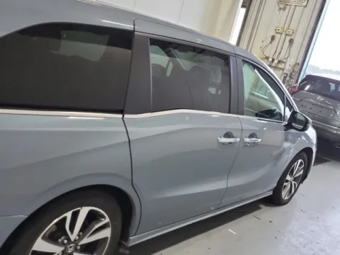 More photos of 2023 Honda Odyssey Touring at Cassill Motors, IA