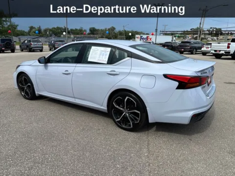 Another view of 2023 Nissan Altima 2.5 SR for sale in Cedar Rapids, IA at Cassill Motors