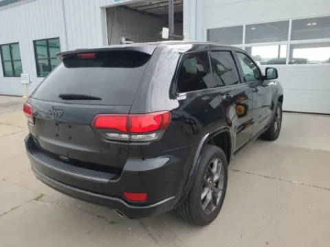 More photos of 2021 Jeep Grand Cherokee Limited at Cassill Motors, IA