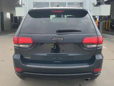 More photos of 2021 Jeep Grand Cherokee Limited at Cassill Motors, IA