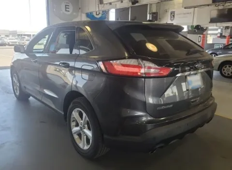 Photos of 2020 Ford Edge SE for sale in Cedar Rapids, IA at Cassill Motors
