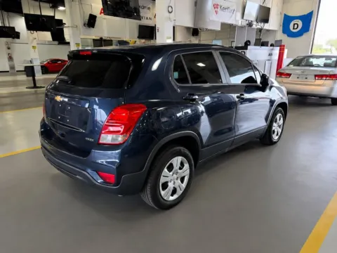 More photos of 2018 Chevrolet Trax LS at Cassill Motors, IA