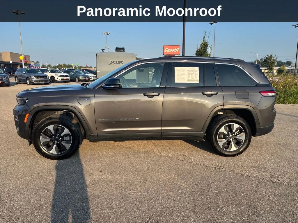 Jeep Grand Cherokee photo 2
