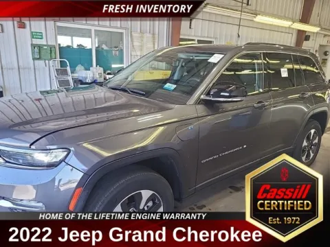 Gray 2022 Jeep Grand Cherokee 4xe for sale in Cedar Rapids, IA