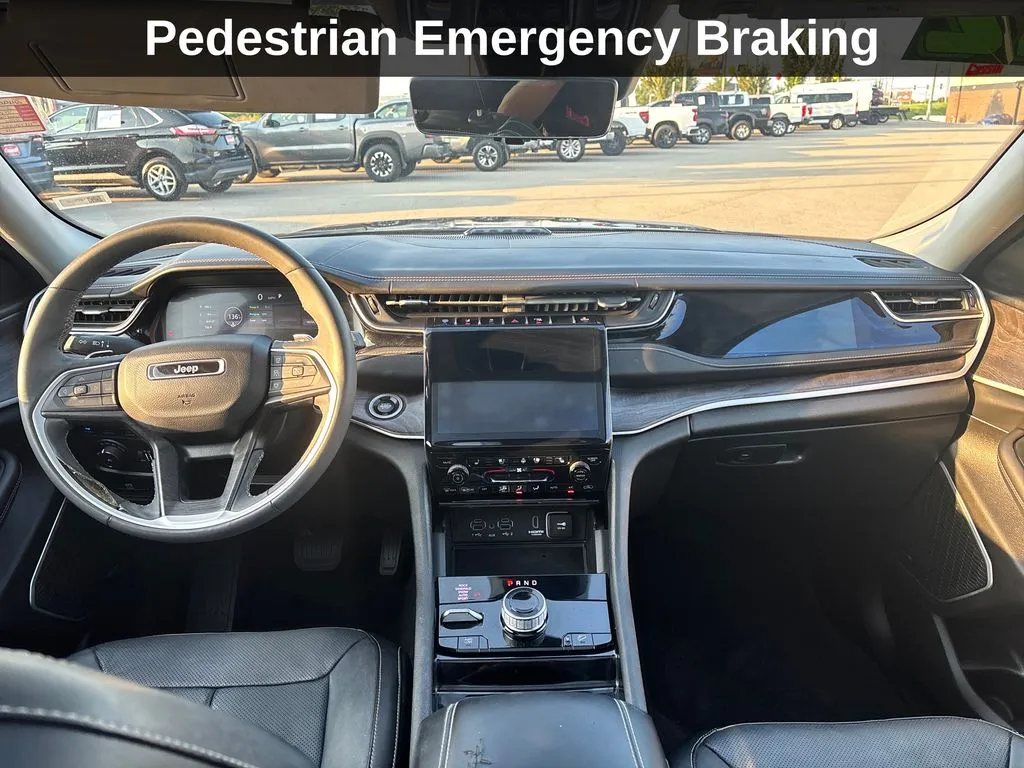 Jeep Grand Cherokee photo 16