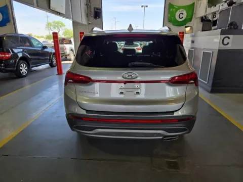 More photos of 2023 Hyundai Santa Fe SEL at Cassill Motors, IA