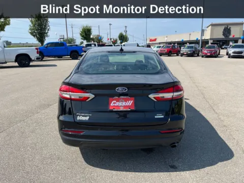 More photos of 2020 Ford Fusion SE at Cassill Motors, IA