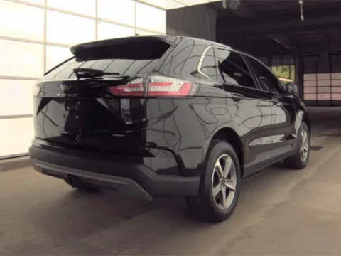 More photos of 2024 Ford Edge SEL at Cassill Motors, IA