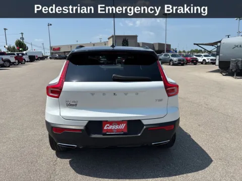 More photos of 2020 Volvo XC40 R-Design at Cassill Motors, IA