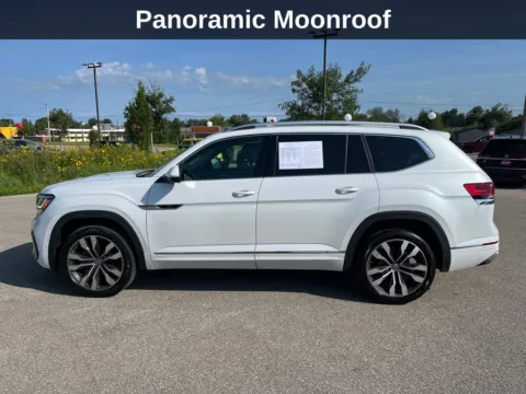 Photos of 2023 Volkswagen Atlas 3.6L V6 SEL Premium R-Line for sale in Cedar Rapids, IA at Cassill Motors