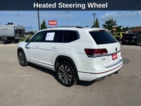 Another view of 2023 Volkswagen Atlas 3.6L V6 SEL Premium R-Line for sale in Cedar Rapids, IA at Cassill Motors