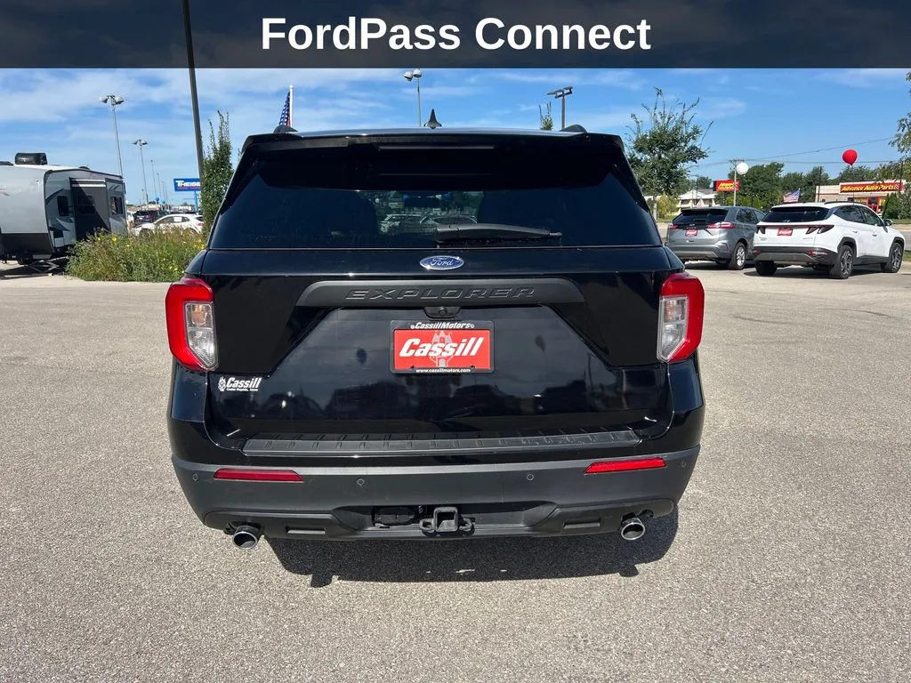 Ford Explorer photo 5