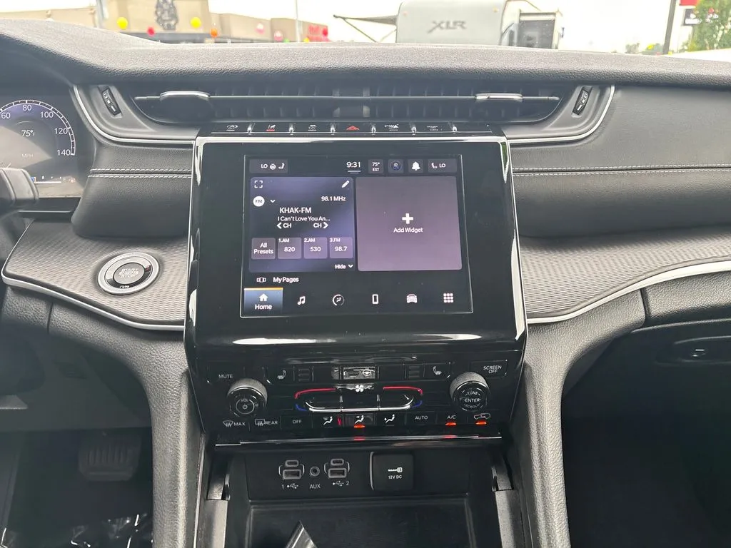 Jeep Grand Cherokee photo 25