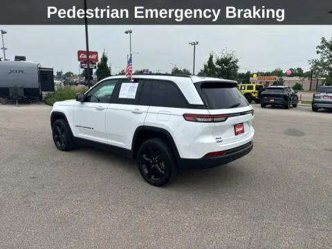 Another view of 2023 Jeep Grand Cherokee Altitude X for sale in Cedar Rapids, IA at Cassill Motors