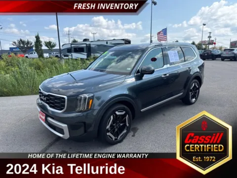 Gray 2024 Kia Telluride S for sale in Cedar Rapids, IA