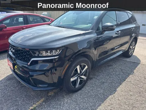 Photos of 2022 Kia Sorento S for sale in Cedar Rapids, IA at Cassill Motors