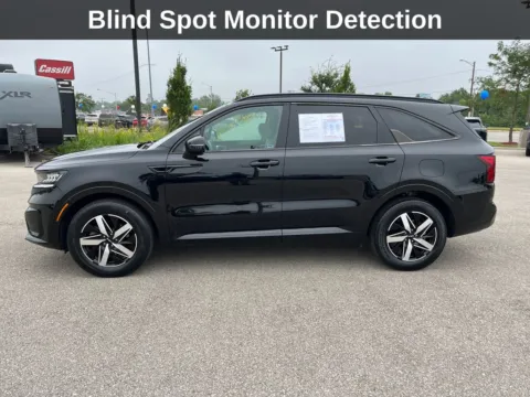 Photos of 2022 Kia Sorento S for sale in Cedar Rapids, IA at Cassill Motors