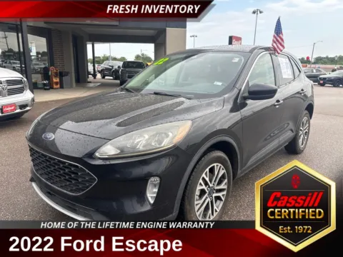 Black 2022 Ford Escape SEL for sale in Cedar Rapids, IA