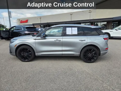 More photos of 2023 Lincoln Corsair Standard at Cassill Motors, IA
