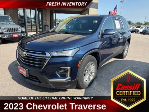 Blue 2023 Chevrolet Traverse LT for sale in Cedar Rapids, IA