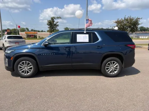 Photos of 2023 Chevrolet Traverse LT for sale in Cedar Rapids, IA at Cassill Motors