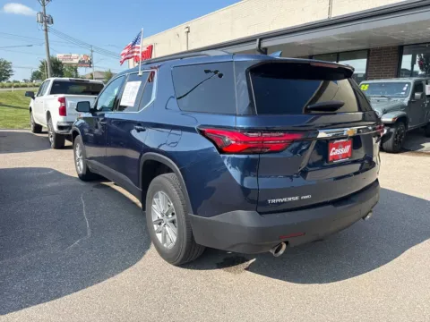 Photos of 2023 Chevrolet Traverse LT for sale in Cedar Rapids, IA at Cassill Motors