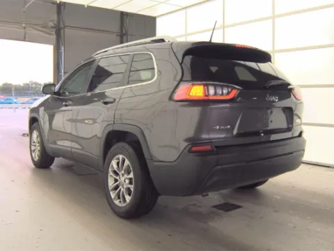 Photos of 2019 Jeep Cherokee Latitude Plus for sale in Cedar Rapids, IA at Cassill Motors