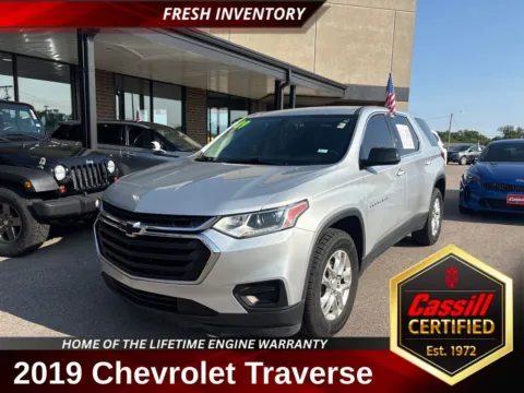 Silver 2019 Chevrolet Traverse LS for sale in Cedar Rapids, IA