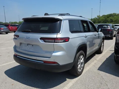 More photos of 2023 Jeep Grand Cherokee L Limited at Cassill Motors, IA