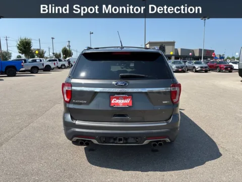 More photos of 2018 Ford Explorer Platinum at Cassill Motors, IA