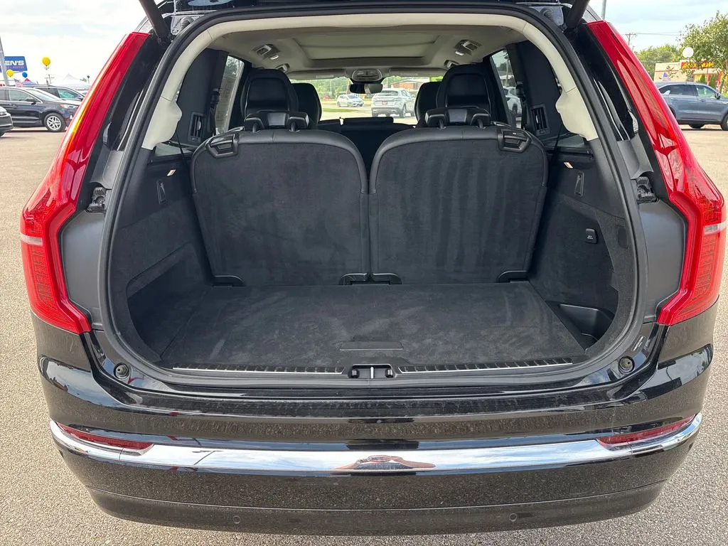 Volvo XC90 photo 30