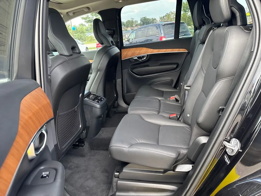 Volvo XC90 photo 28