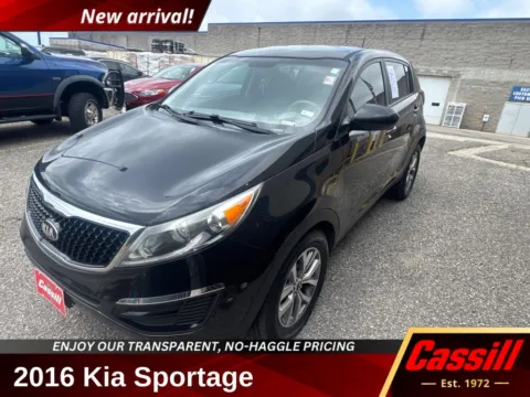 Black 2016 Kia Sportage LX for sale in Cedar Rapids, IA