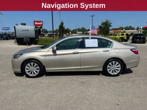 Photos of 2013 Honda Accord EX-L for sale in Cedar Rapids, IA at Cassill Motors