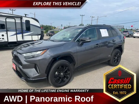 Black 2022 Toyota RAV4 Hybrid XSE for sale in Cedar Rapids, IA